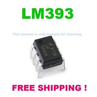 20 pcs OF LM393 IC 393 LOW POWER DUAL VOLTAGE COMPARATORS / Integrated Circuit Electronics