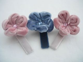 plush velvet fowers by candy bows