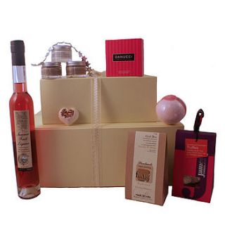 summer pamper tower by diverse hampers