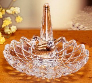 CRYSTAL RING HOLDER   3 INCH ROUND CRYSTAL RING HOLDER   Jewelry Boxes