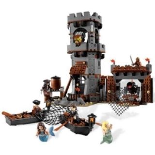 LEGO Pirates Of The Caribbean Whitecap Bay (4194)      Toys