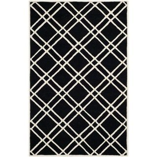 Safavieh Handmade Moroccan Cambridge Crisscross pattern Black/ Ivory Wool Rug (8 X 10)