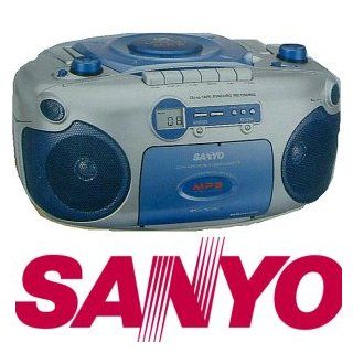 Sanyo MX 780 Portable Stereo CD/CD R/CD RW Radio Cassette Recorder with CD/  Boomboxes   Players & Accessories