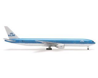 Herpa 1/500 KLM Boeing 777 300ER Toys & Games