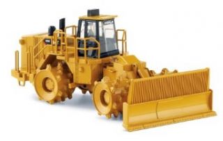 Norscot Cat 836H Landfill Compactor 150 scale Toys & Games