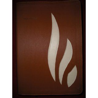 Holy Bible / New King James Version / Personal Size Giant Print Edition / Red Letter / Thunb Indexed / End Of Verse References (Burgundy Genuine Leather) NKJV Books
