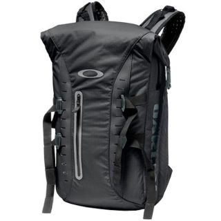 Oakley Motion 26 Backpack   Black      Clothing