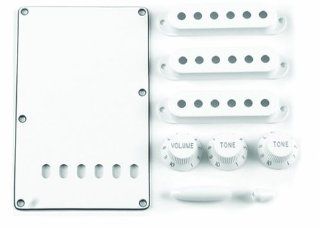 Mighty Might MM5912USW US Strat Accessory Kit   White Musical Instruments