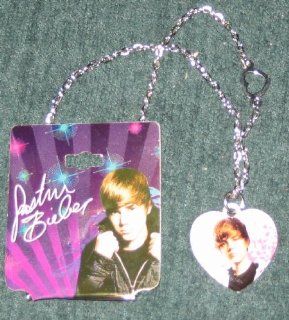 Justin Bieber Official Signature Never Say Never Movie 16 inch Neckless I Heart JB Picture Toys & Games