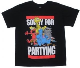 Sorry for Partying   Sesame Street T shirt Adult Medium   Black Clothing