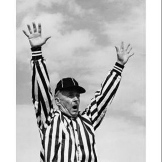 Referee giving a touchdown signal Poster Print (18 x 24)